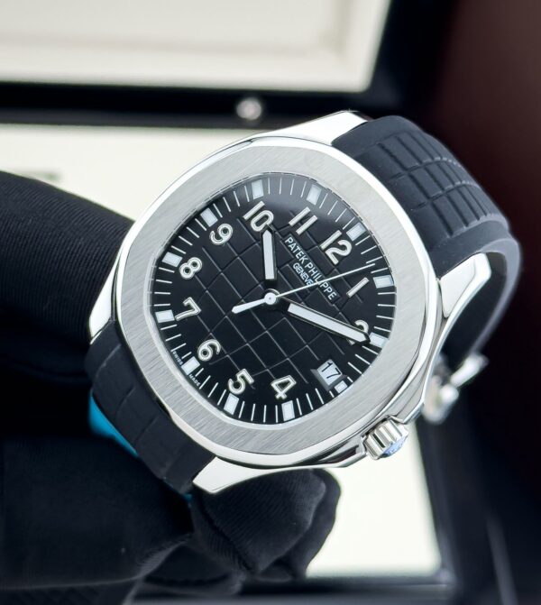 Patek Philippe Aquanaut Ref 5165A - Image 2